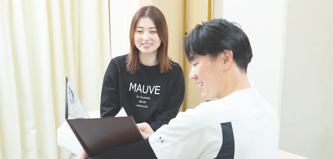 説明している模様